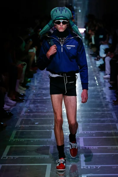 Look 40